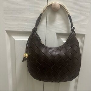 Urban Expressions Elegant Brown Woven Handbag
